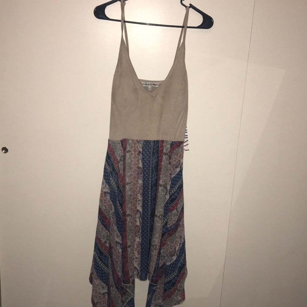 Low cut v-neck Midi dress.